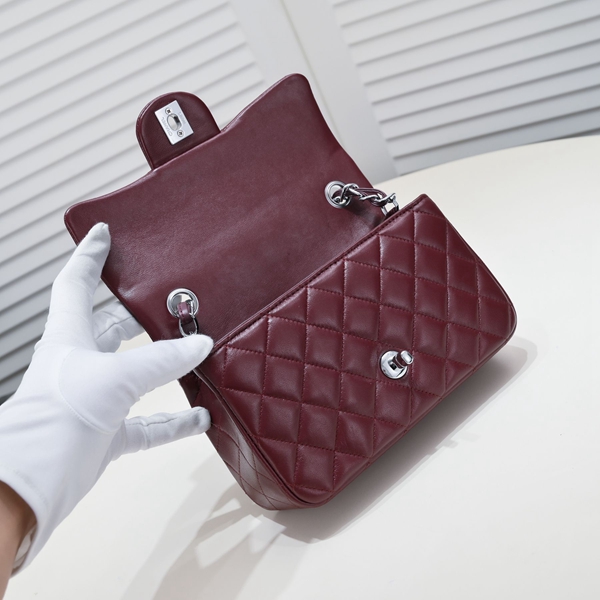 シャネルバッグ角部分ディテール